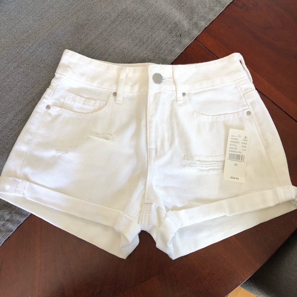 NWT PacSun White High Rise Jean Shorts (22/23)
